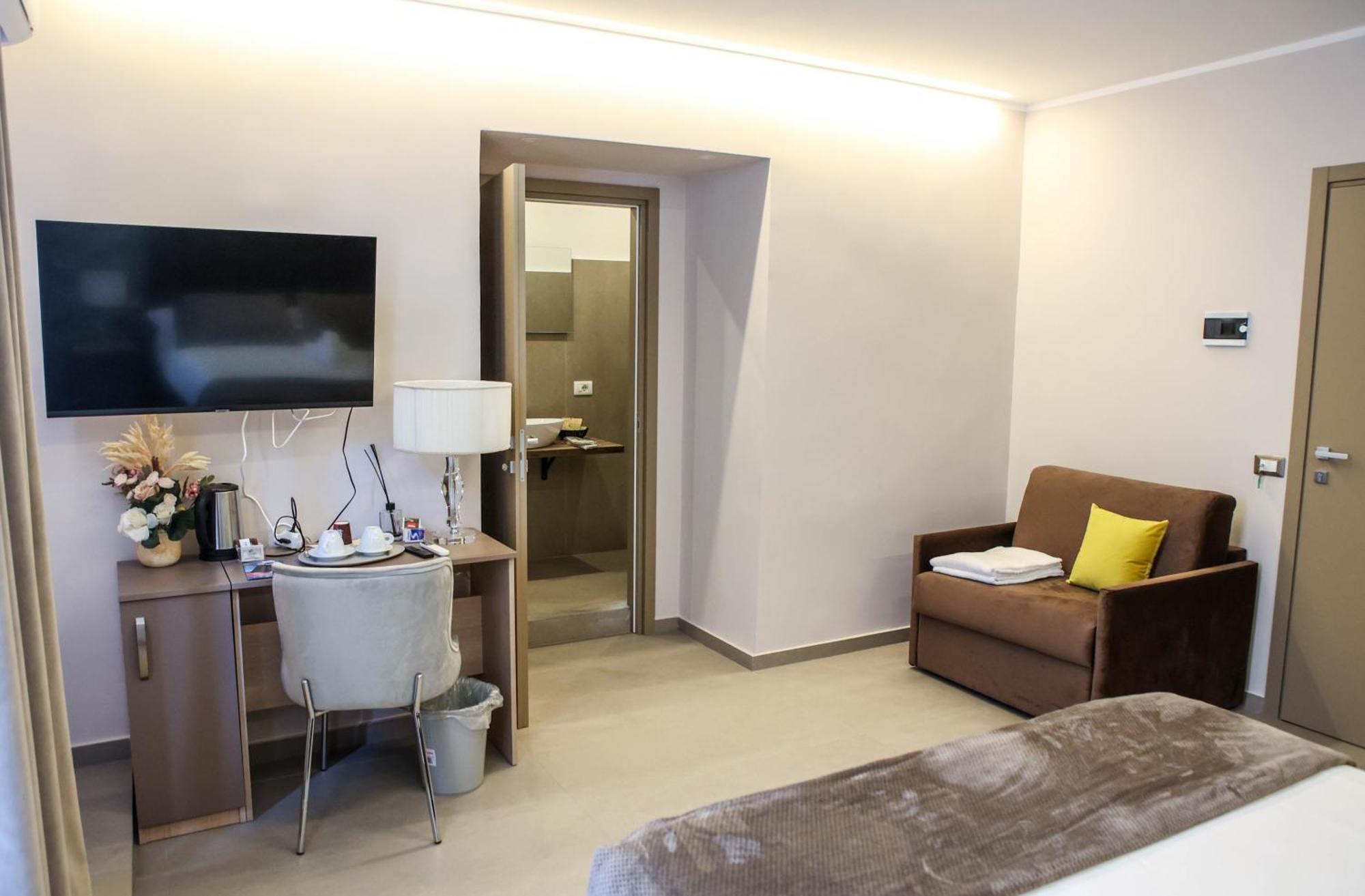 B&B Suites&Rooms Piazza Dei Martiri Катанія Екстер'єр фото