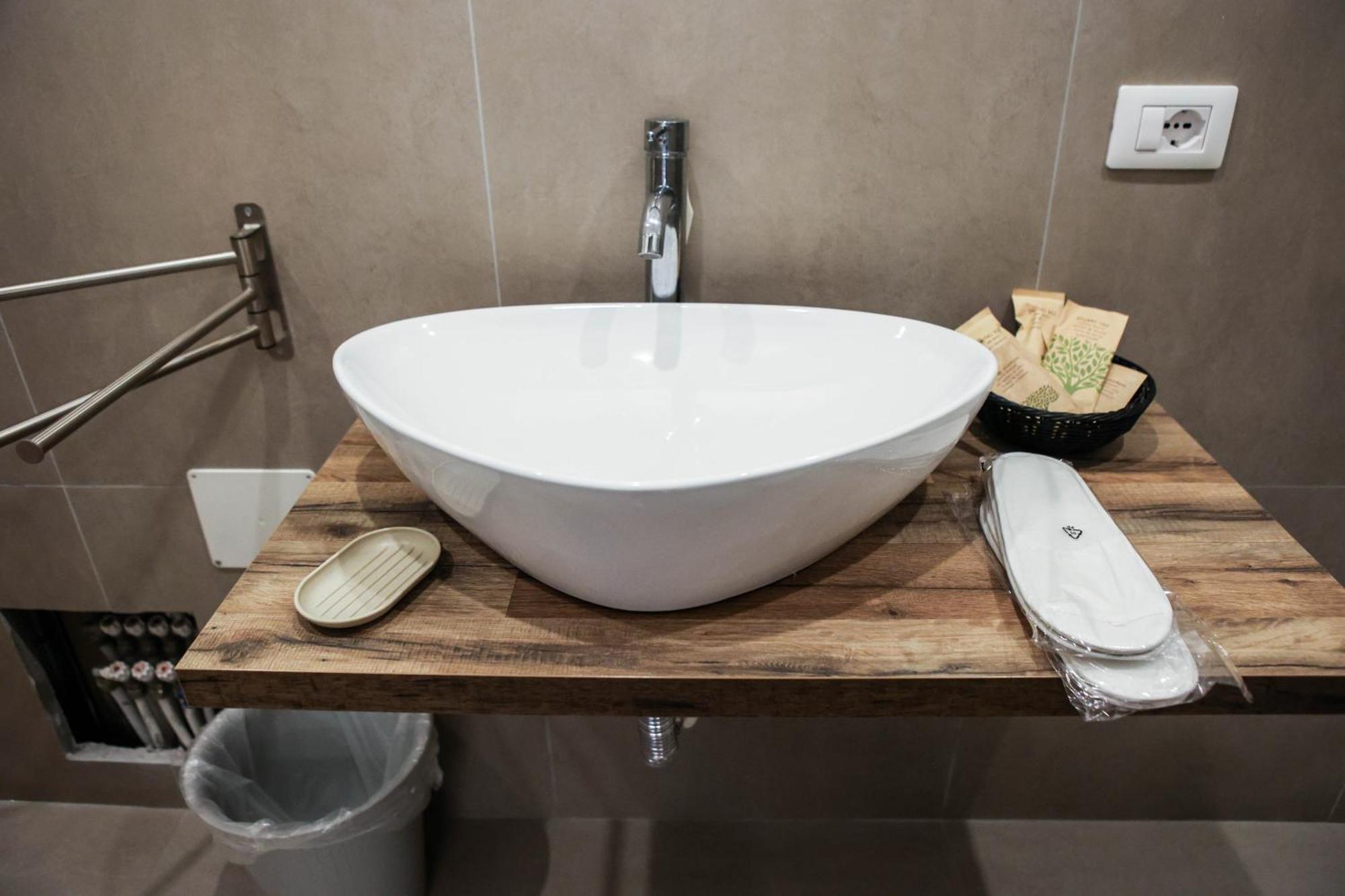 B&B Suites&Rooms Piazza Dei Martiri Катанія Екстер'єр фото