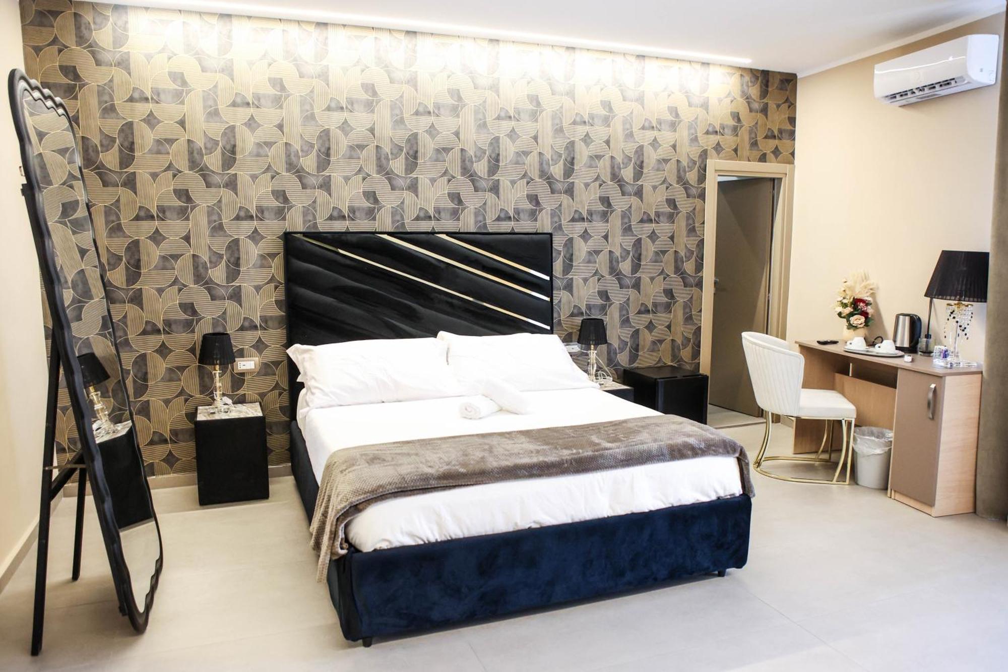 B&B Suites&Rooms Piazza Dei Martiri Катанія Екстер'єр фото