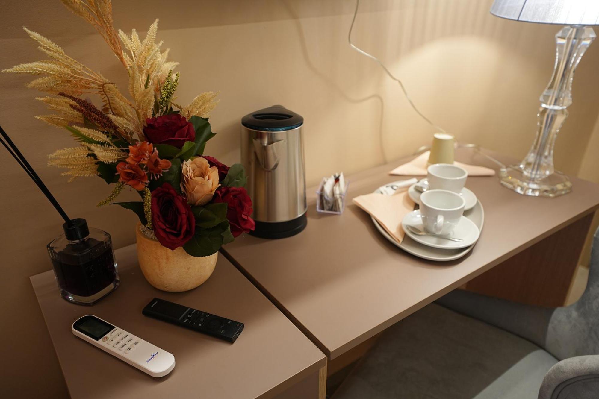 B&B Suites&Rooms Piazza Dei Martiri Катанія Номер фото