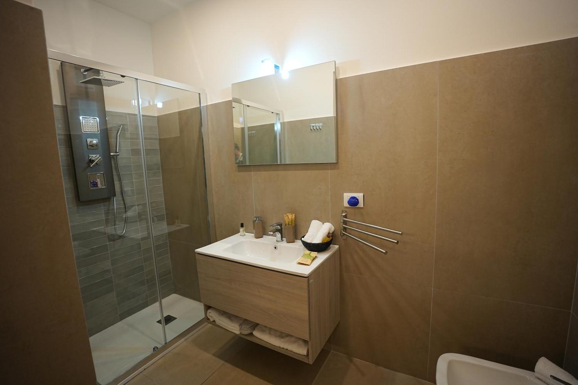 B&B Suites&Rooms Piazza Dei Martiri Катанія Екстер'єр фото