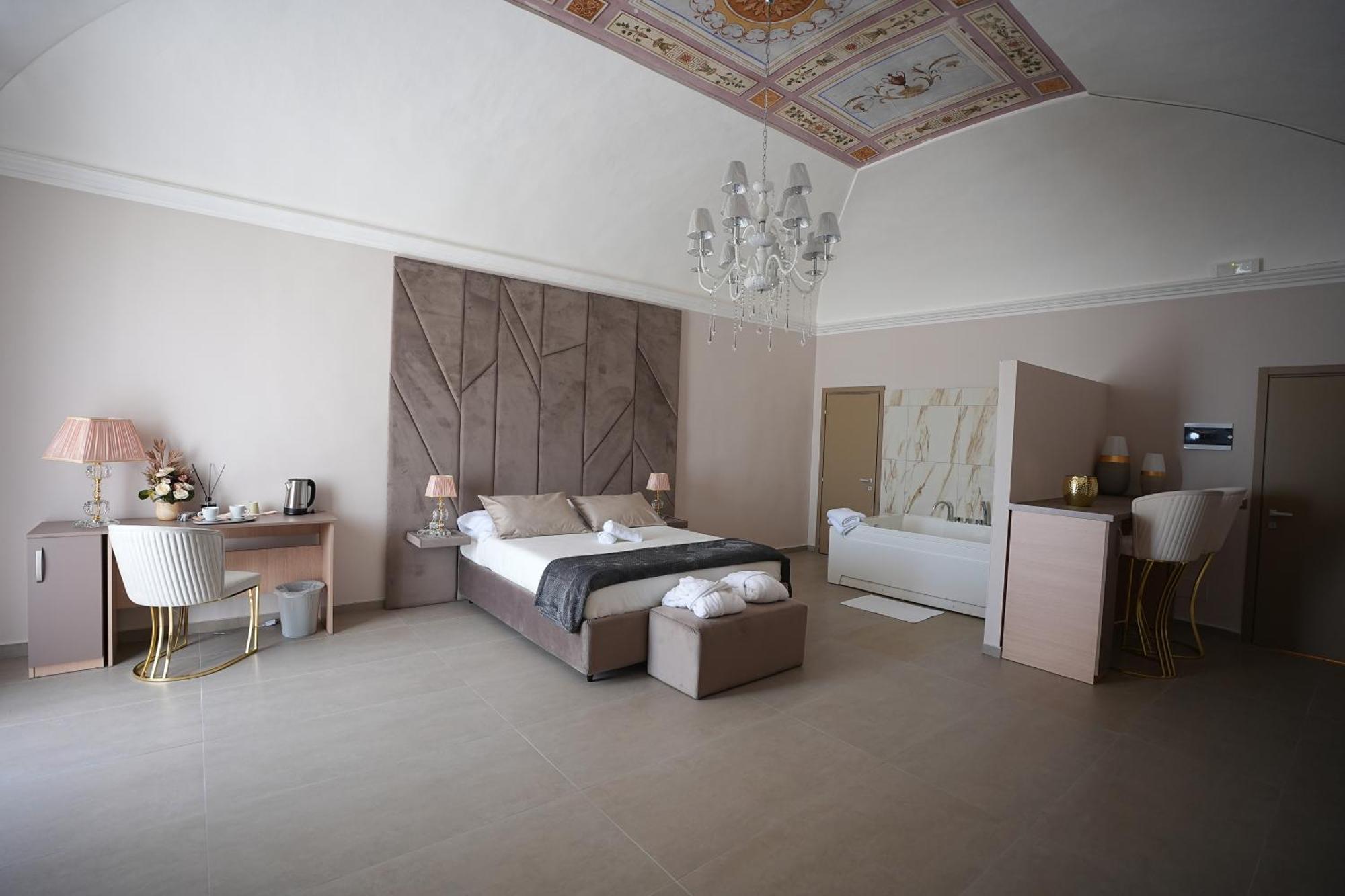 B&B Suites&Rooms Piazza Dei Martiri Катанія Екстер'єр фото