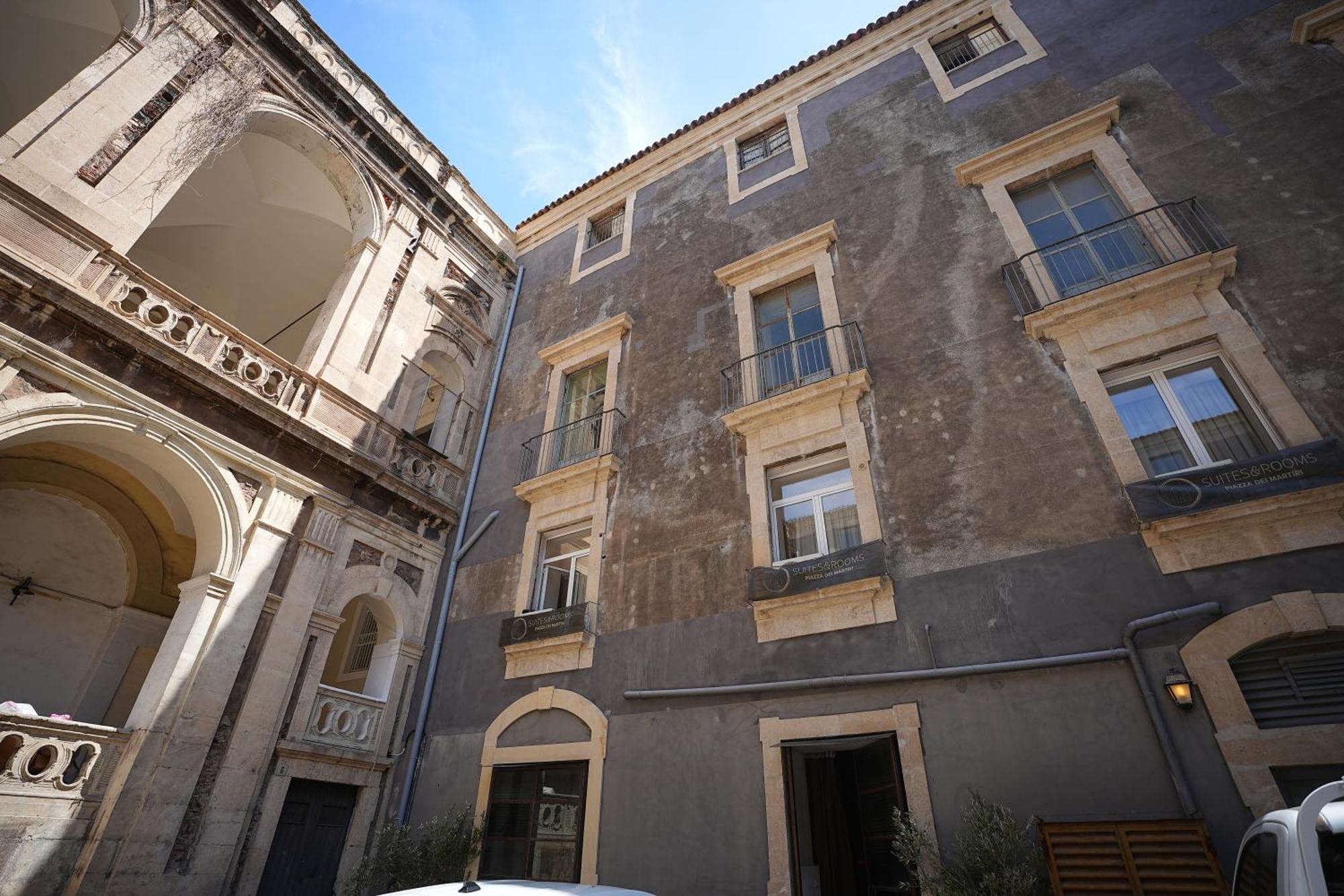 B&B Suites&Rooms Piazza Dei Martiri Катанія Екстер'єр фото