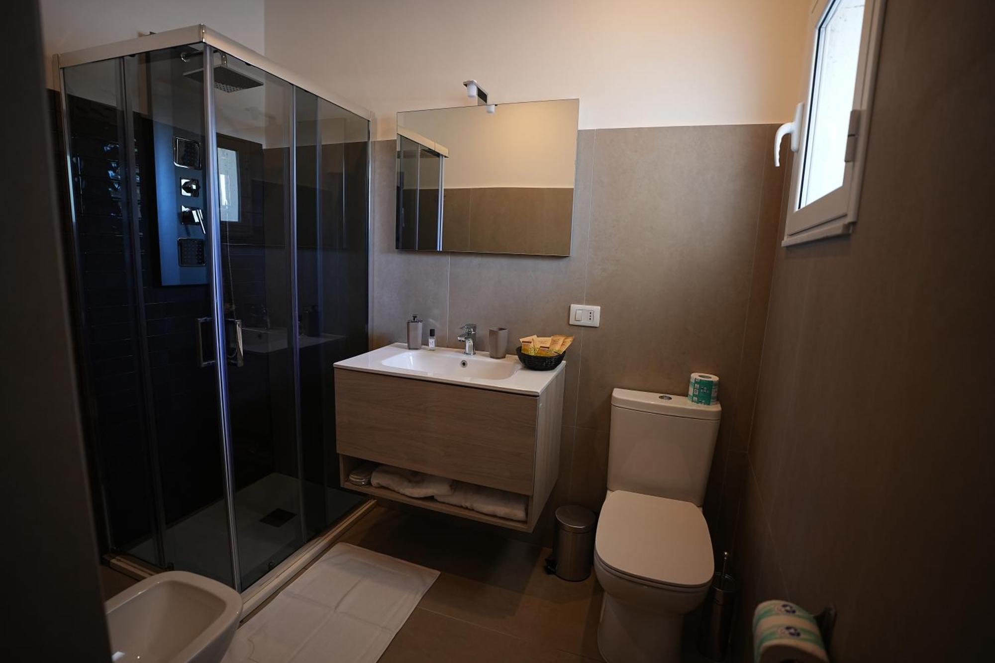 B&B Suites&Rooms Piazza Dei Martiri Катанія Екстер'єр фото