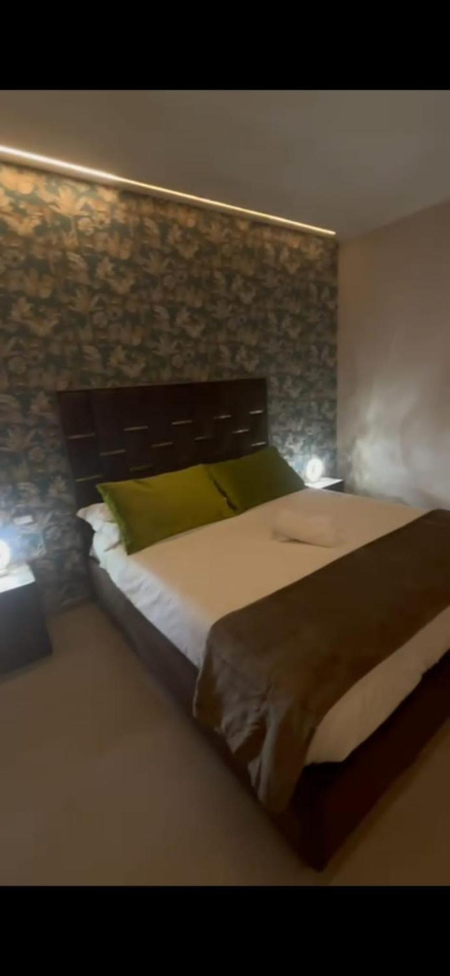 B&B Suites&Rooms Piazza Dei Martiri Катанія Екстер'єр фото